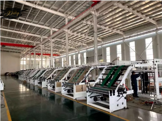 Automatic Corrugation Flute Color Carton Cardboard Laminating Box Make Machine